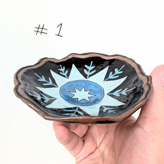 Barn Quilt Patterned Dishes